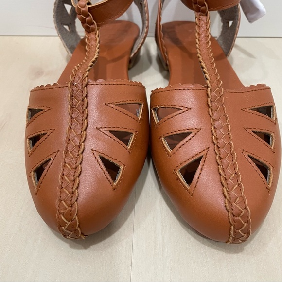 NWOT ELF Made By Hand Bounty T-strap Leather Sandals Vintage Camel Tan Women 11 - Picture 6 of 14